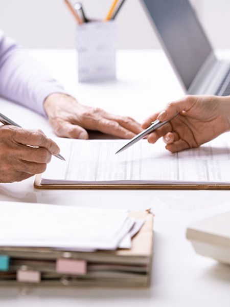 agent-pointing-at-insurance agent-pointing-at-insurance